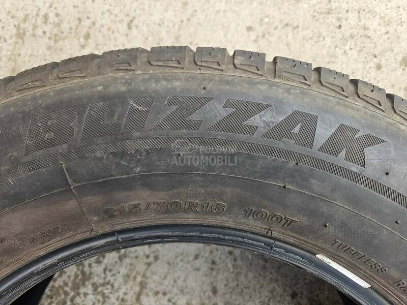 Bridgestone 215/70 R16 Zimska