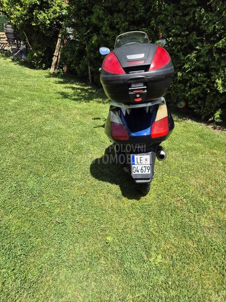 Aprilia atlantic 250