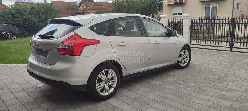 Ford Focus TITANIUM