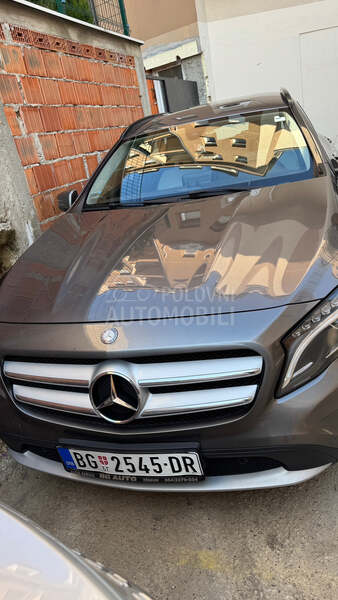 Mercedes Benz GLA 180 