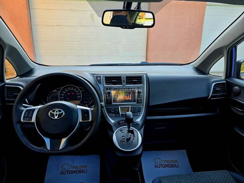 Toyota Verso-S 1.33i  N.A.V.I/PANO
