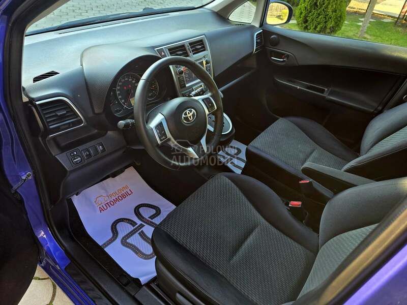Toyota Verso-S 1.33i  N.A.V.I/PANO