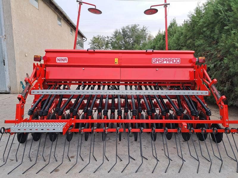 Kuhn Maxima