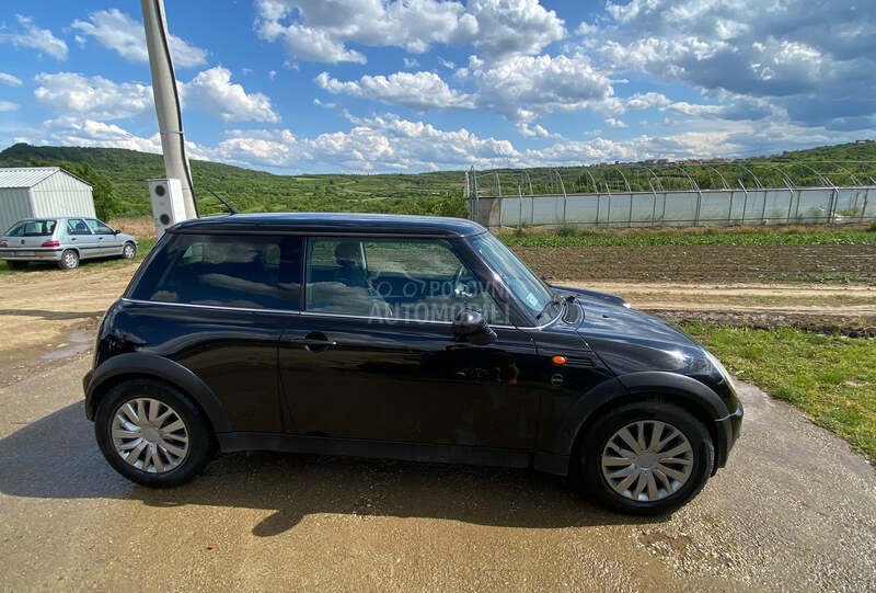 MINI One 