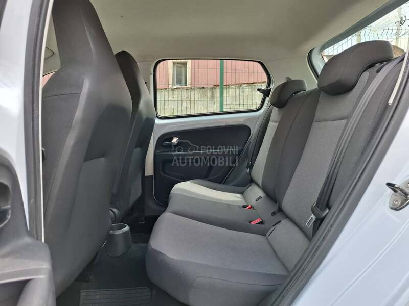 Volkswagen up! 1.0b clima nav 5vr