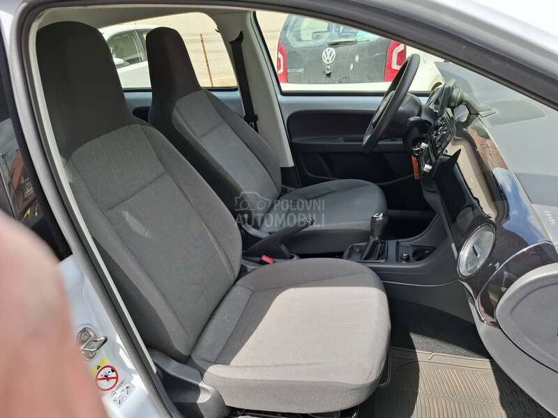 Volkswagen up! 1.0b clima nav 5vr