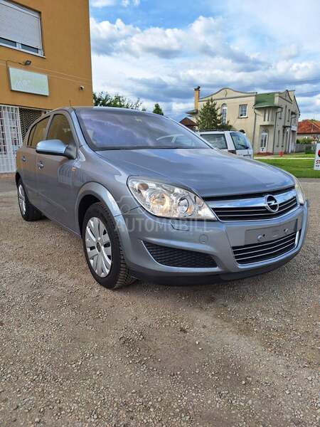Opel Astra H 1.9 CDTI