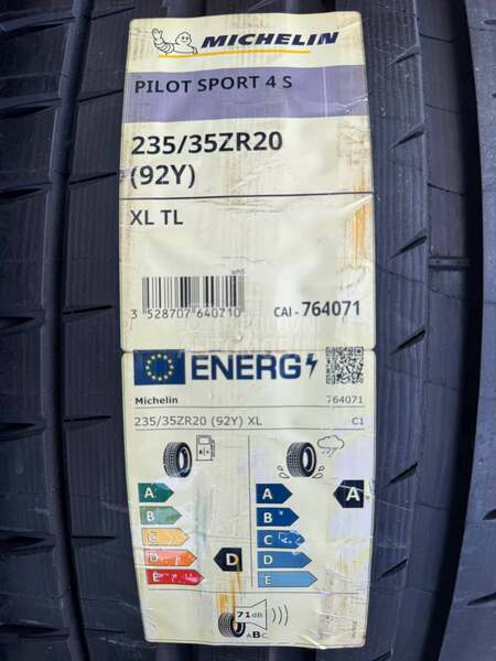 Michelin 235/35 R20 Letnja