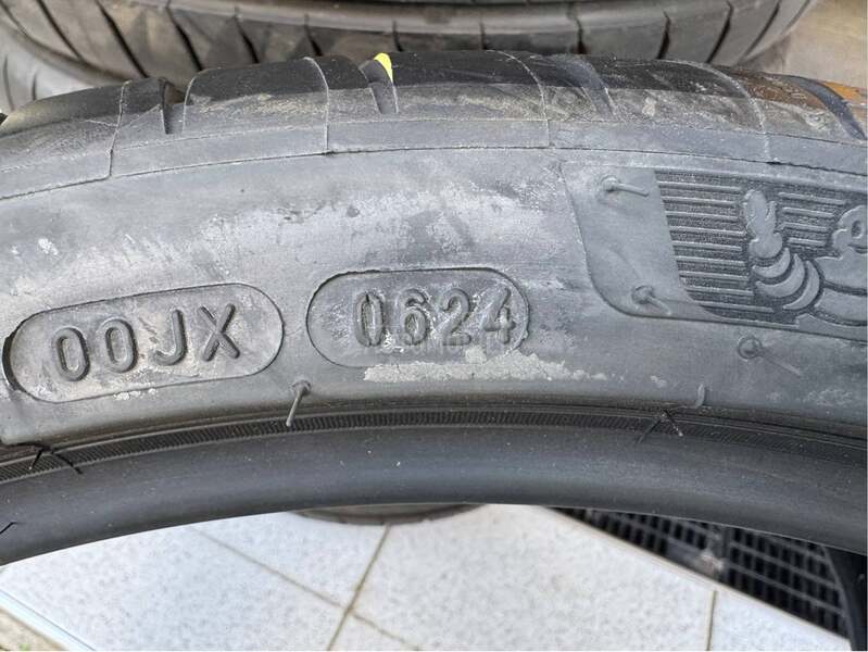 Michelin 235/35 R20 Letnja
