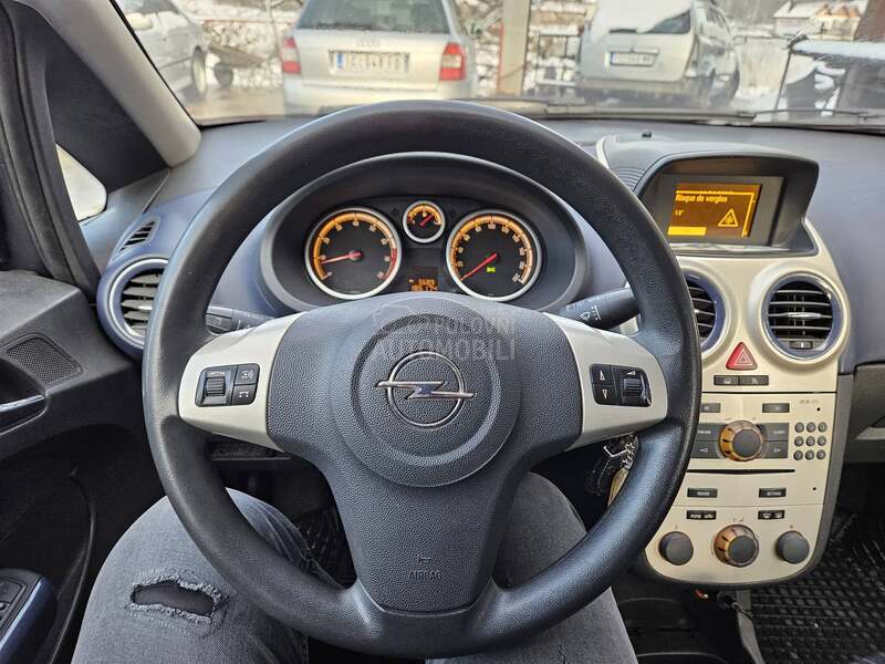 Opel Corsa D 1.4 ENJOY Svajcarska