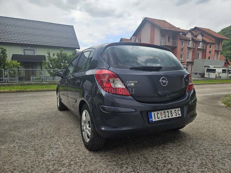 Opel Corsa D 1.4 ENJOY Svajcarska