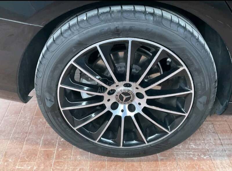 Mercedes Benz E 200 AVANGARD