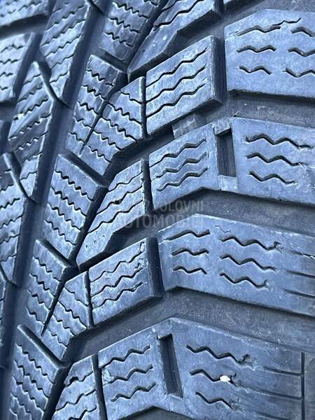 Sailun 225/60 R17 Zimska
