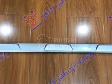 LAJSNA PLASTICNE SAJTNE HROM za Mercedes Benz GLA Klasa od 2014. do 2017. god.