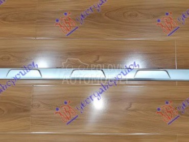 LAJSNA PLASTICNE SAJTNE SREBRN za Mercedes Benz GLA Klasa od 2014. do 2017. god.