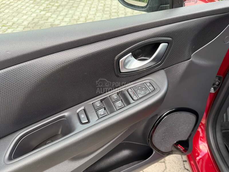 Renault Clio 0.9 tce LIMITED NOV