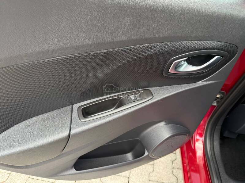 Renault Clio 0.9 tce LIMITED NOV
