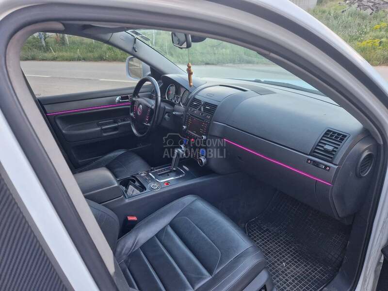 Volkswagen Touareg R-line