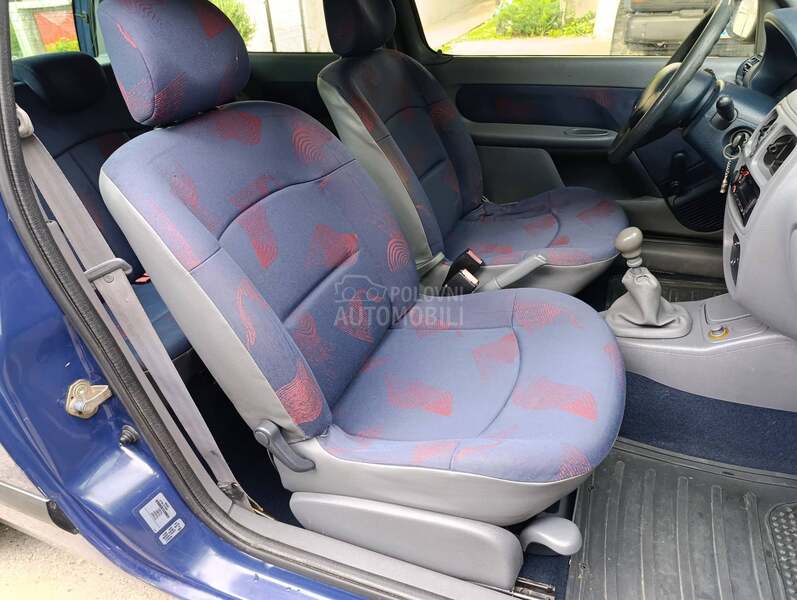 Renault Clio 1.2 8v