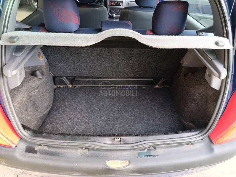 Renault Clio 1.2 8v