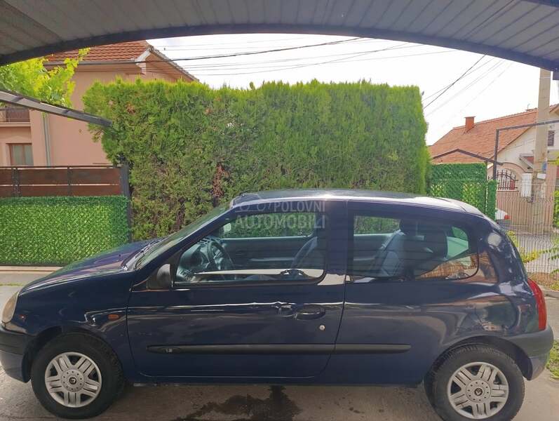 Renault Clio 1.2 8v