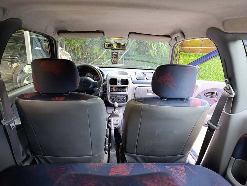 Renault Clio 1.2 8v