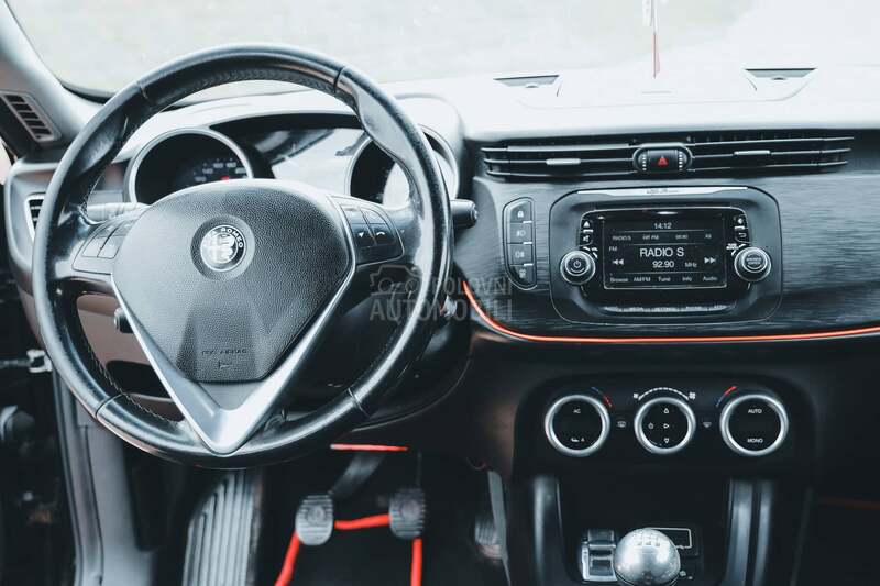 Alfa Romeo Giulietta 