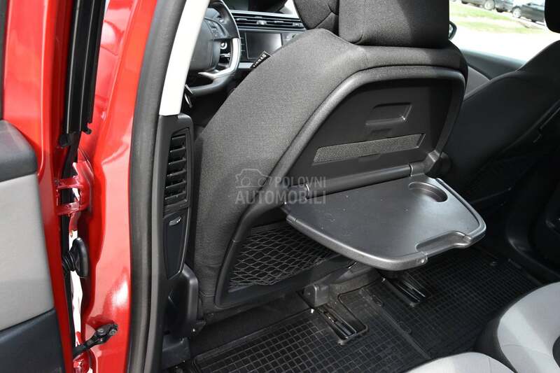 Citroen C4 Picasso 1.6 HDi  Na vi