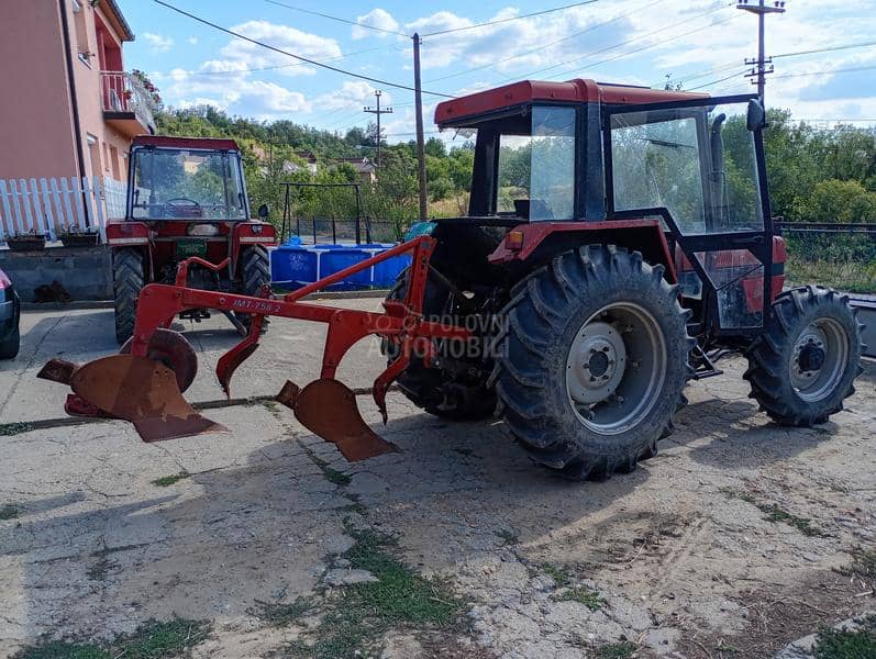 Case IH 833