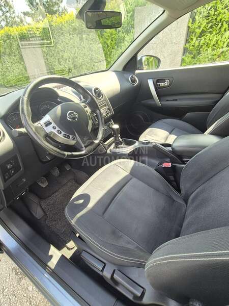 Nissan Qashqai + 2 pano.rama 4x4 ful