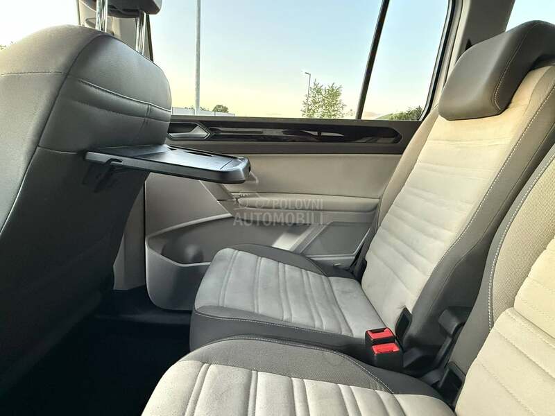Volkswagen Touran 190hp/DSG/7sed