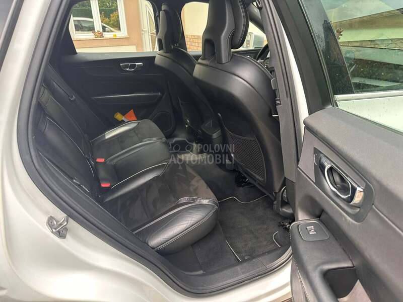 Volvo XC60 4WD R-Design