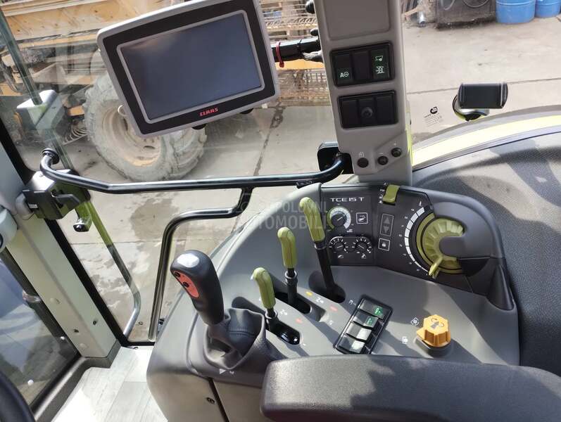 Claas ARION 630 C