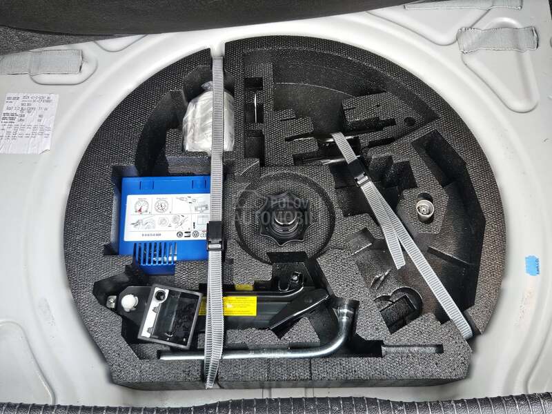 Volkswagen Golf 6 NAVl.KSENON....CH