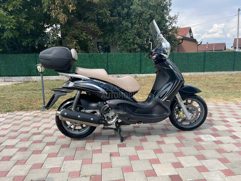 Piaggio Beverly