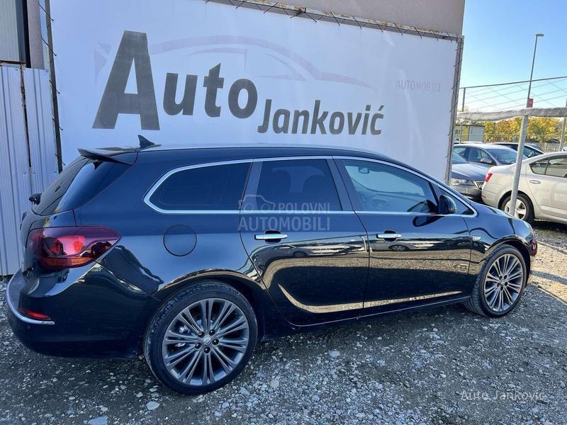 Opel Astra J TOTALNI FUL
