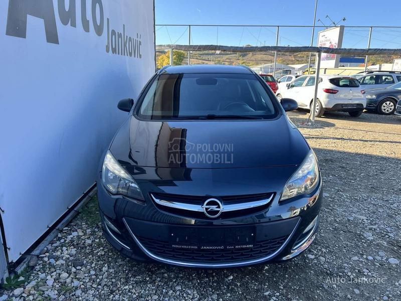 Opel Astra J TOTALNI FUL