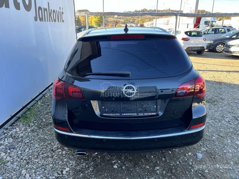 Opel Astra J TOTALNI FUL