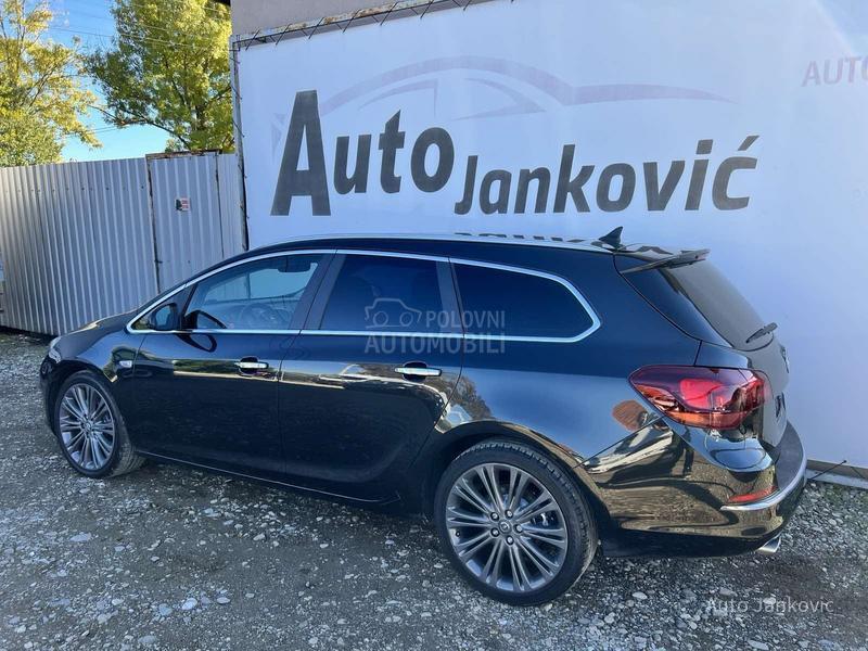Opel Astra J TOTALNI FUL