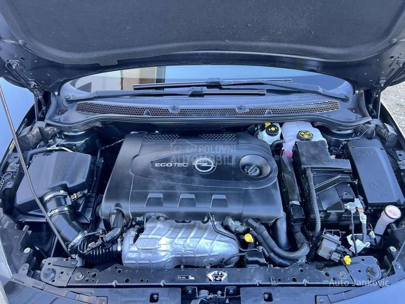 Opel Astra J TOTALNI FUL