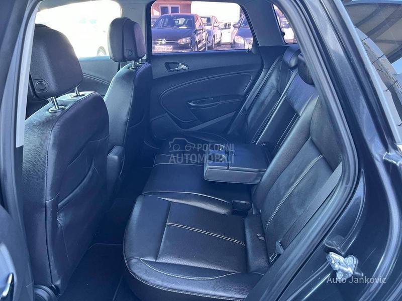 Opel Astra J TOTALNI FUL