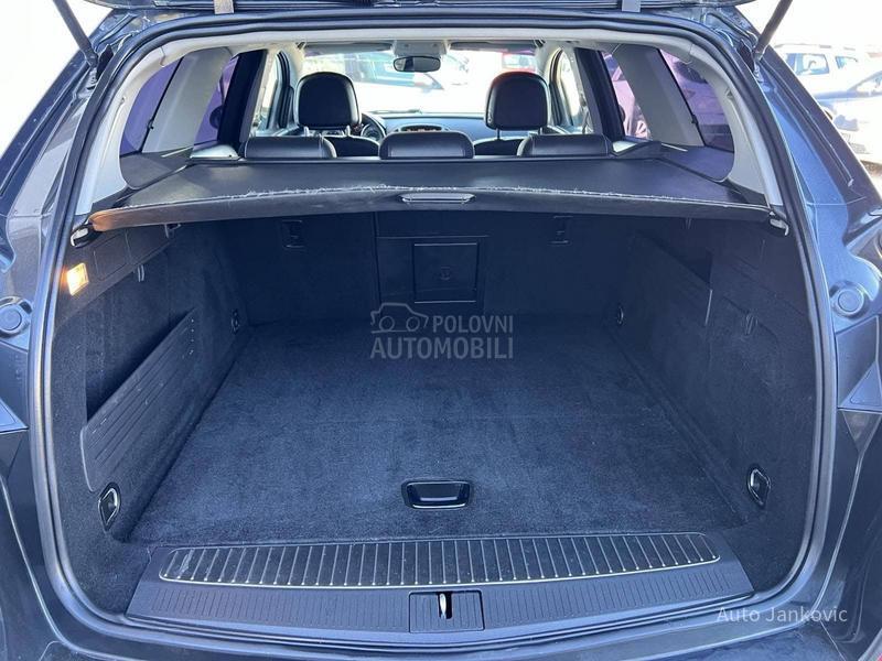 Opel Astra J TOTALNI FUL