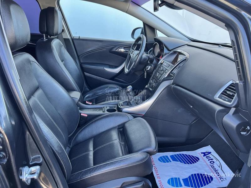 Opel Astra J TOTALNI FUL