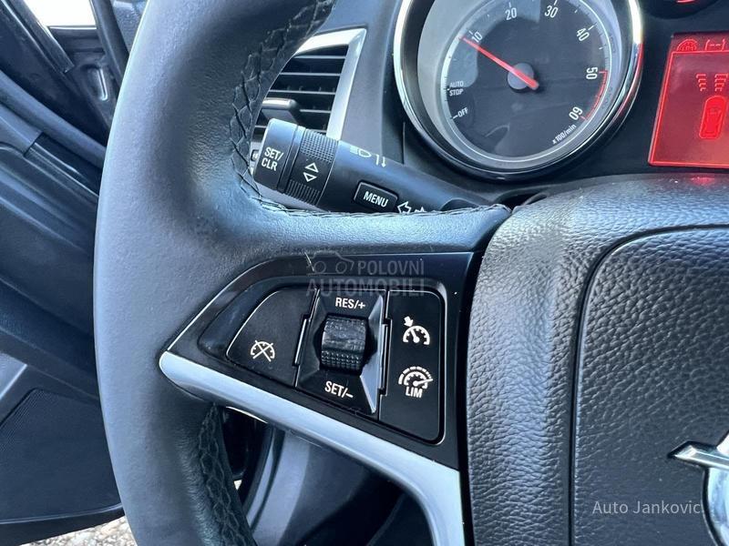 Opel Astra J TOTALNI FUL