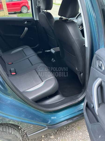 Peugeot 2008 1.6E-HDI URBAN CROSS