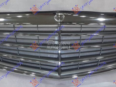 PVC MASKA KOMPLET SREBRNA/HROM za Mercedes Benz E Klasa od 2013. do 2016. god.