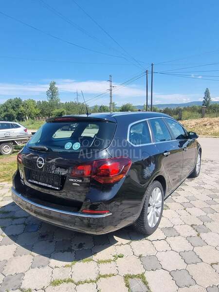 Opel Astra J 