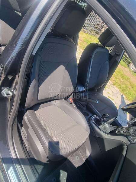 Opel Astra J 