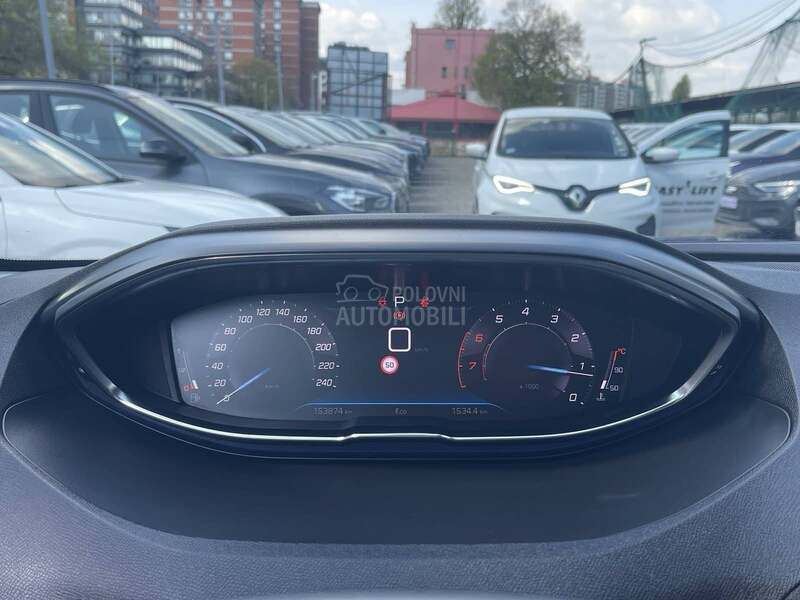 Peugeot 3008 1.2 B Autom