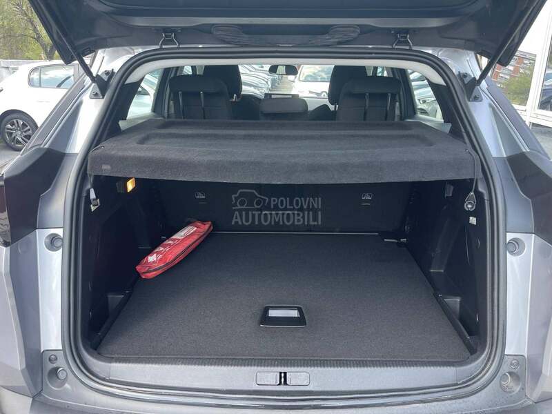 Peugeot 3008 1.2 B Autom